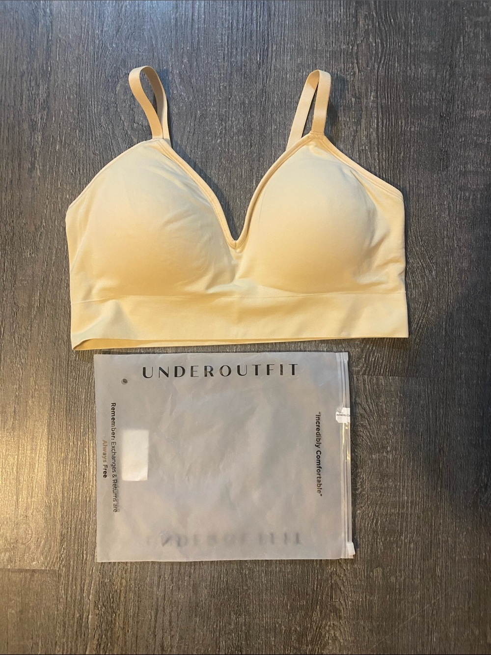Underoutfit wireless soft bra.